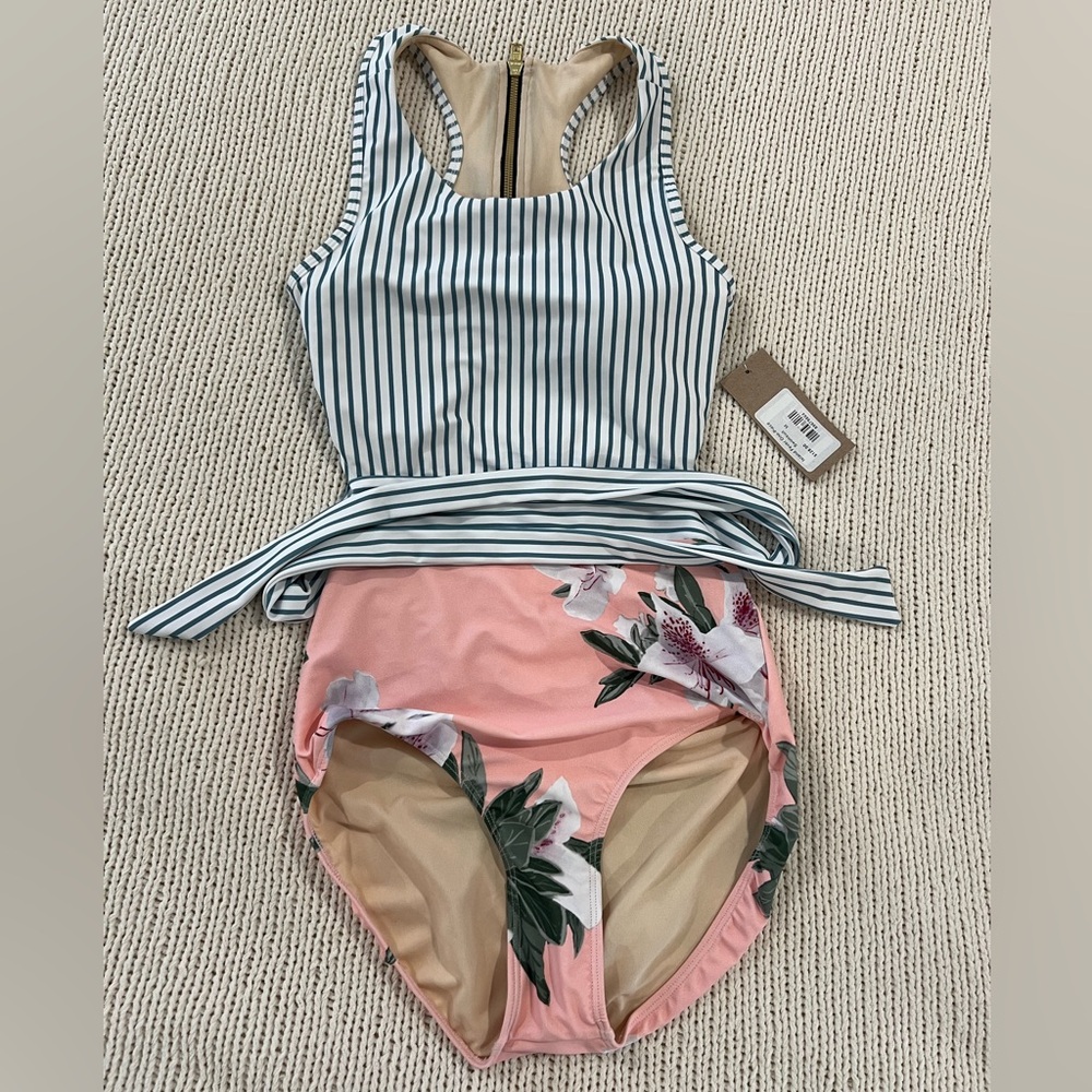 Albion fit Island Fever one piece swim NWT size M